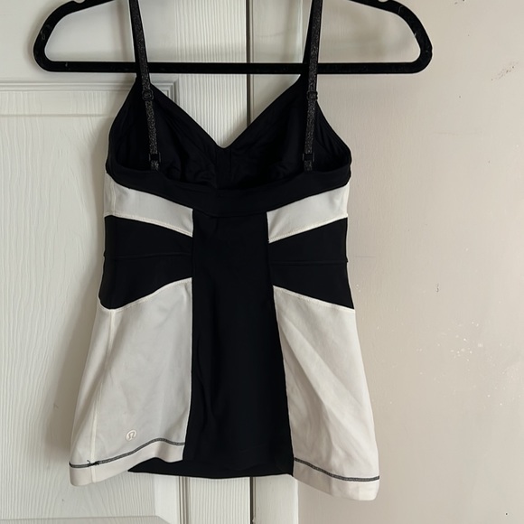 Lululemon black and white tank top - Picture 2 of 3